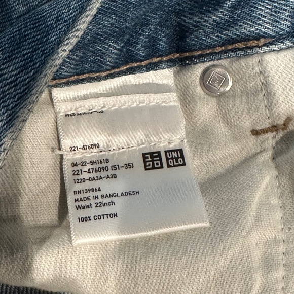 Uniqlo Wide Straight jeans in Short length - Picture 3 of 4